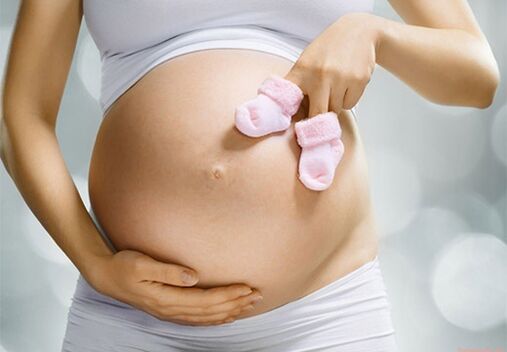 pregnant woman transmits papillomas to her baby